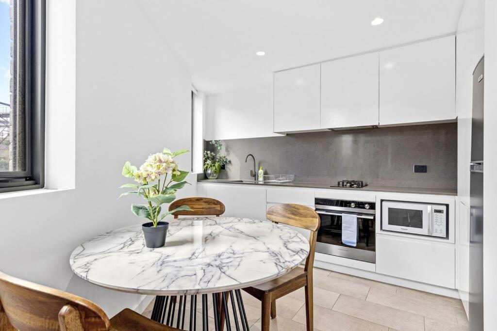 Studio For Long Term Tenants In Strathfield Cbd Sydney Buitenkant foto